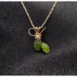 Rare Find Vintage 14K Gold Necklace With Jade CZ Pendant